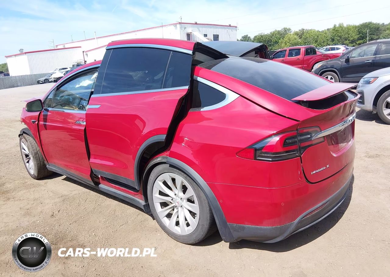 2018 Tesla Model X VIN:5YJXCAE29JF116046 - 3