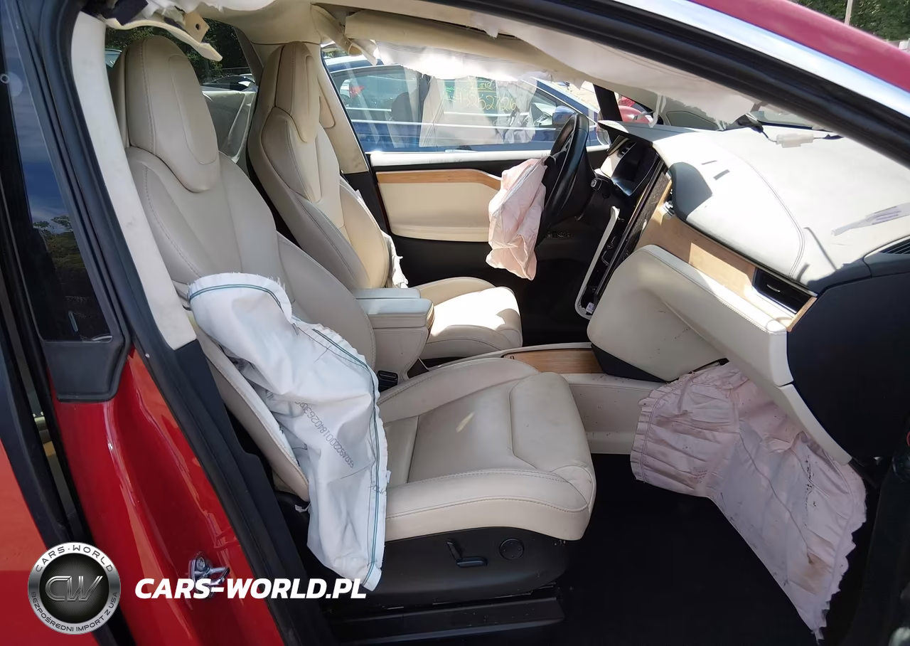 2018 Tesla Model X VIN:5YJXCAE29JF116046 - 5