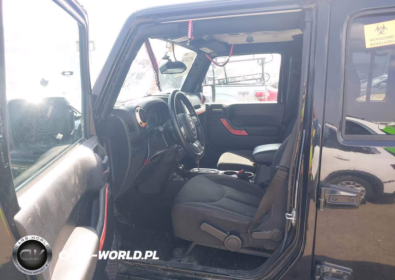 2017 Jeep Wrangler Unlimited Rubicon 4X4 VIN:1C4BJWFGXHL731851 - 13