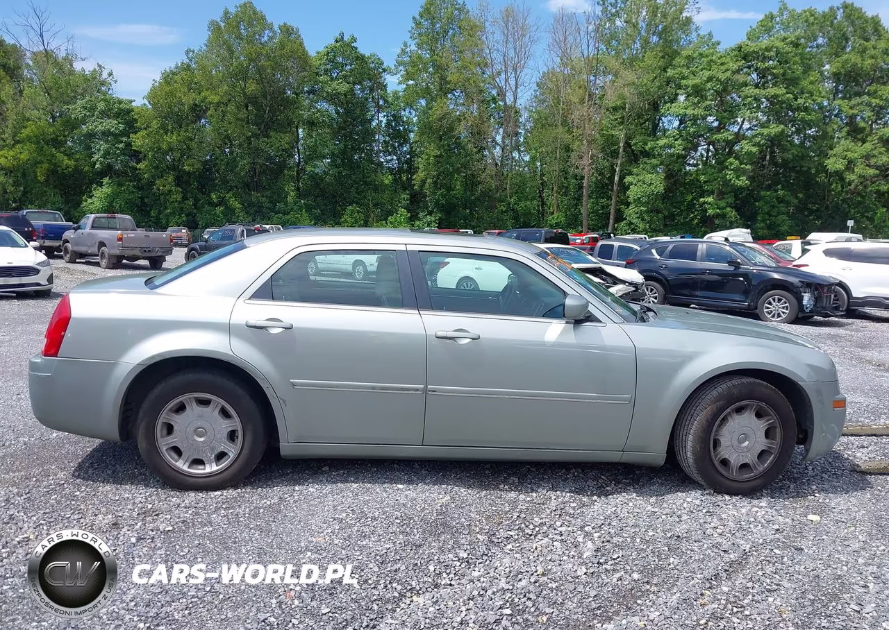 2005 Chrysler 300 Touring VIN:2C3AA53G35H131034 - 14