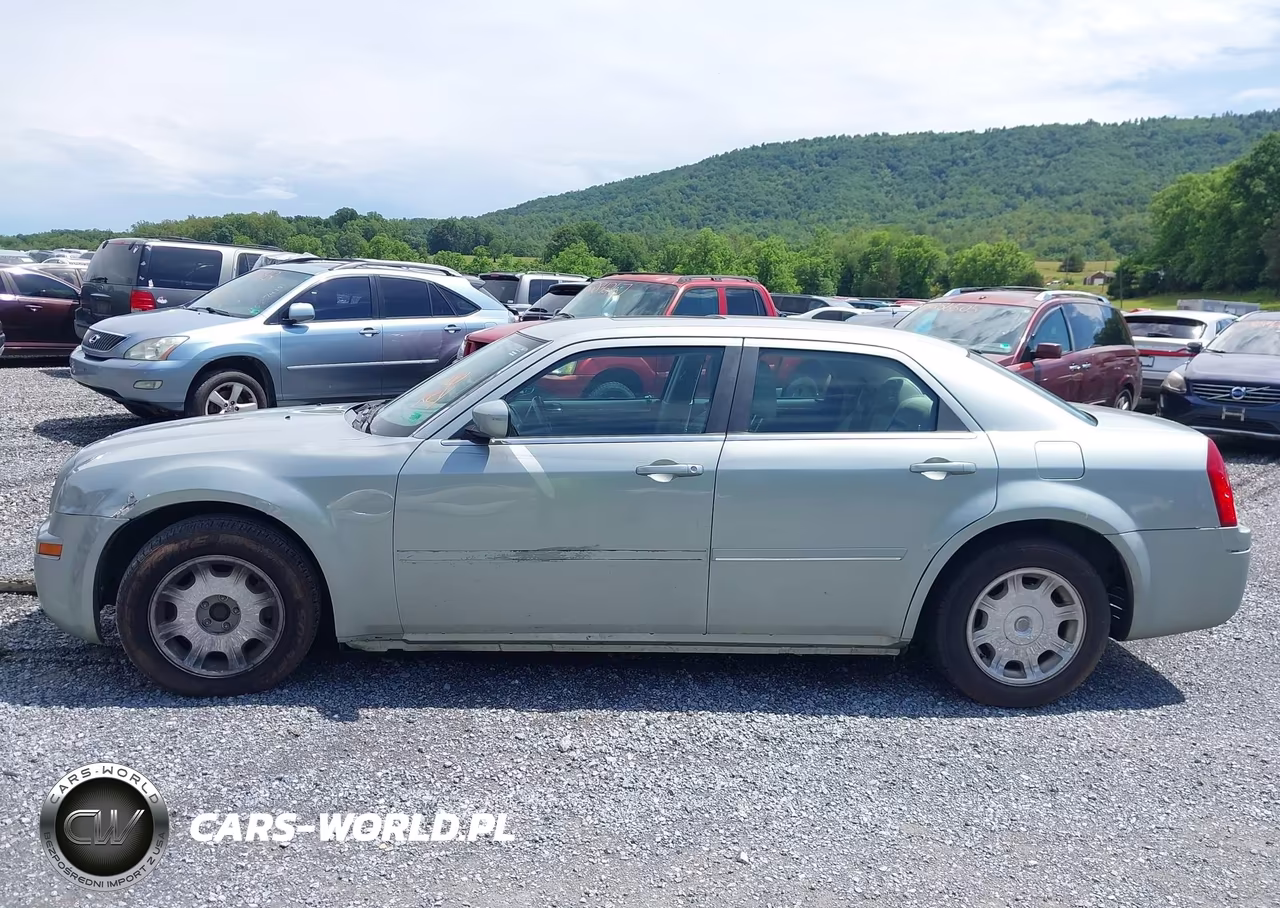 2005 Chrysler 300 Touring VIN:2C3AA53G35H131034 - 15