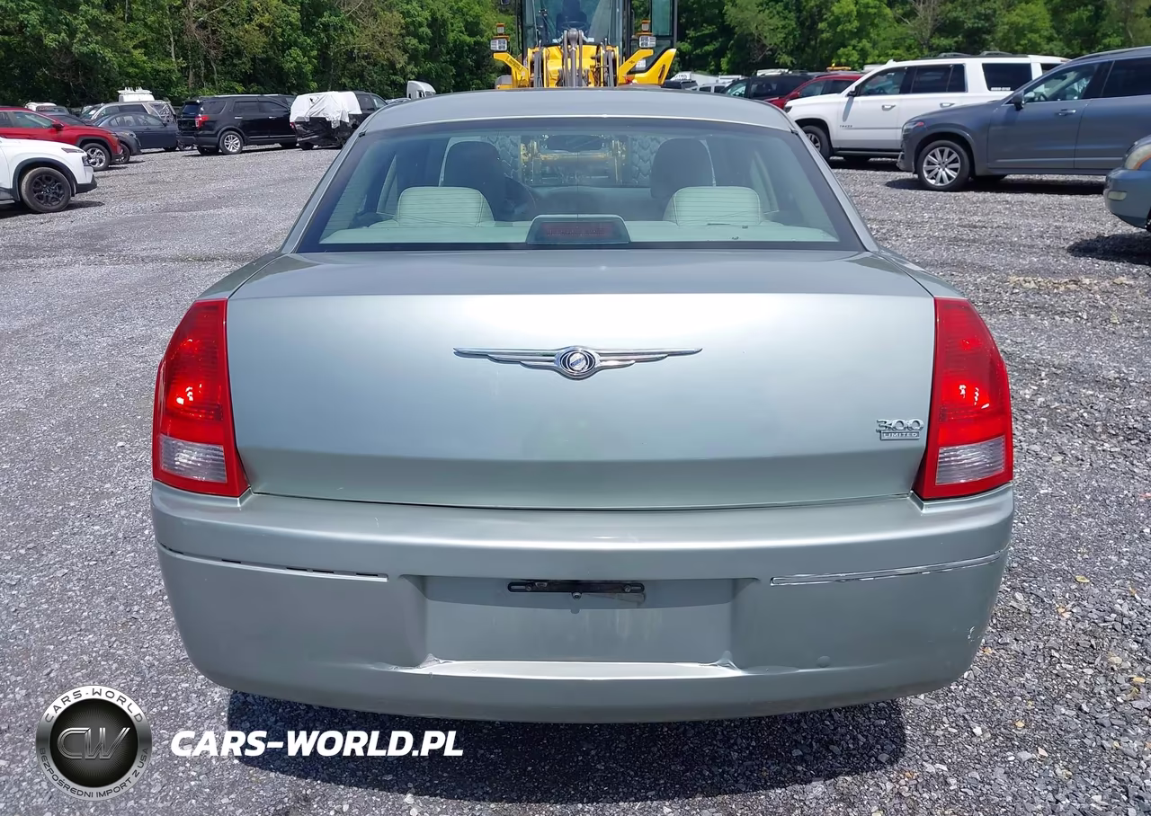 2005 Chrysler 300 Touring VIN:2C3AA53G35H131034 - 17