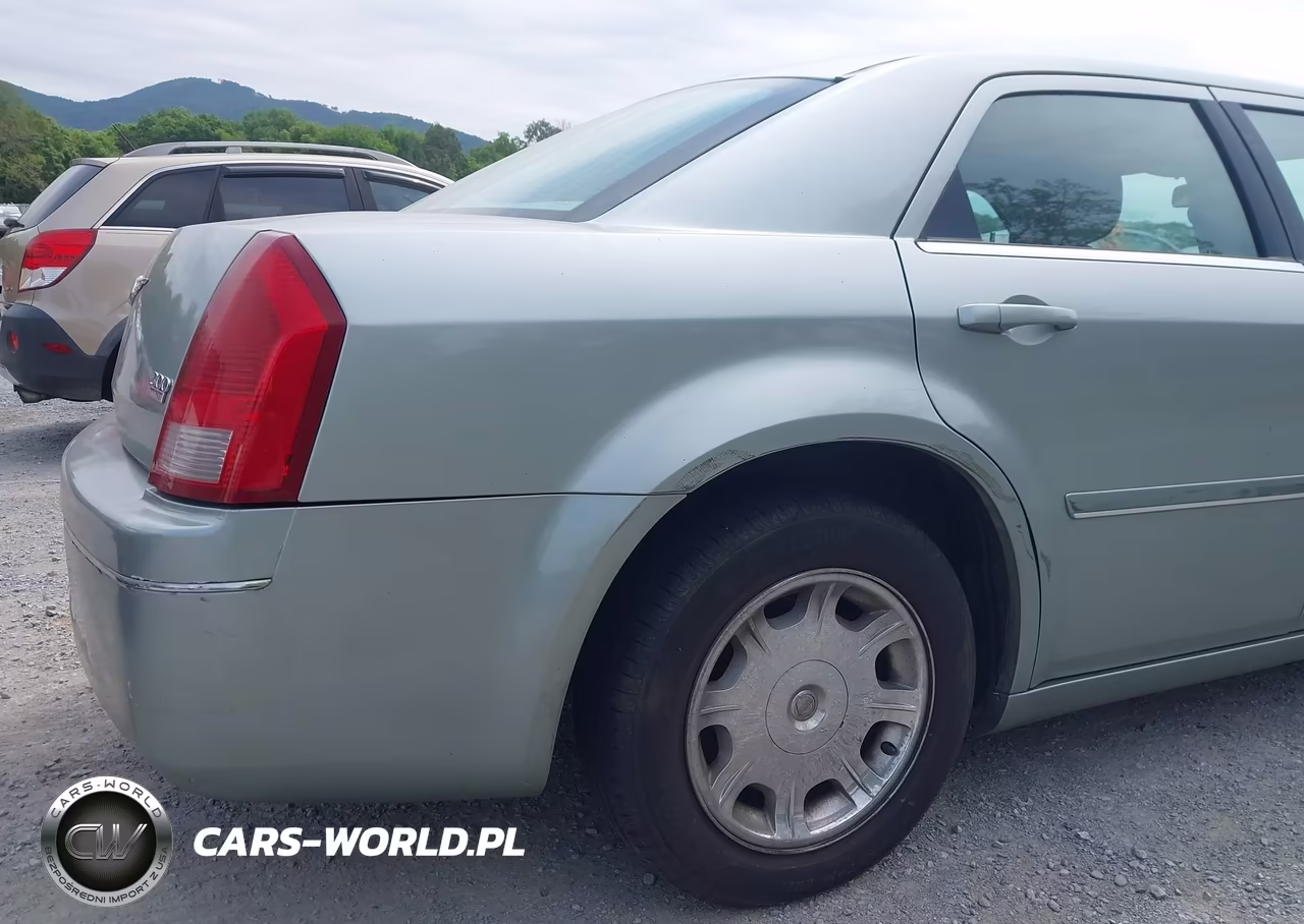 2005 Chrysler 300 Touring VIN:2C3AA53G35H131034 - 21