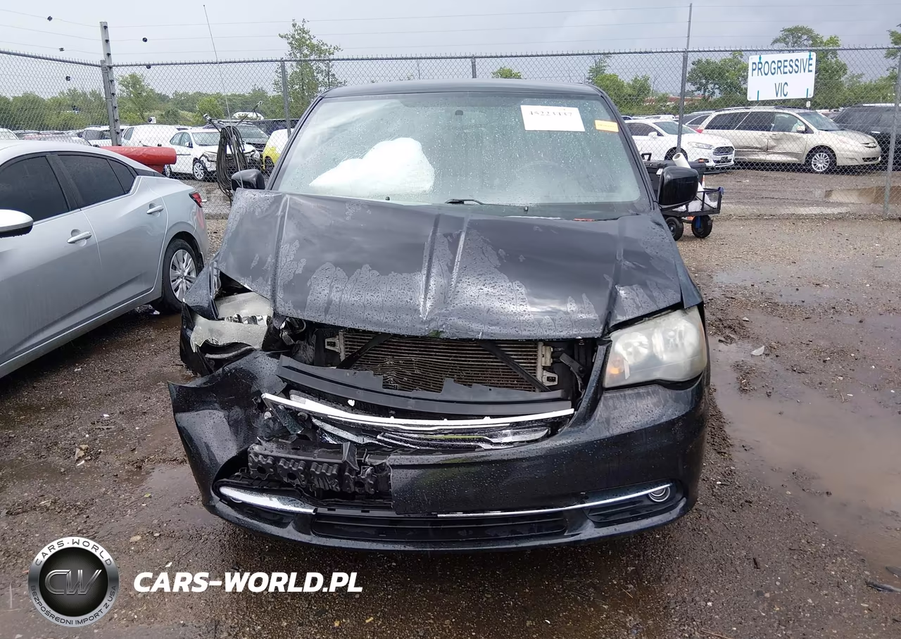 2014 Chrysler Town & Country S VIN:2C4RC1HG3ER277180 - 12