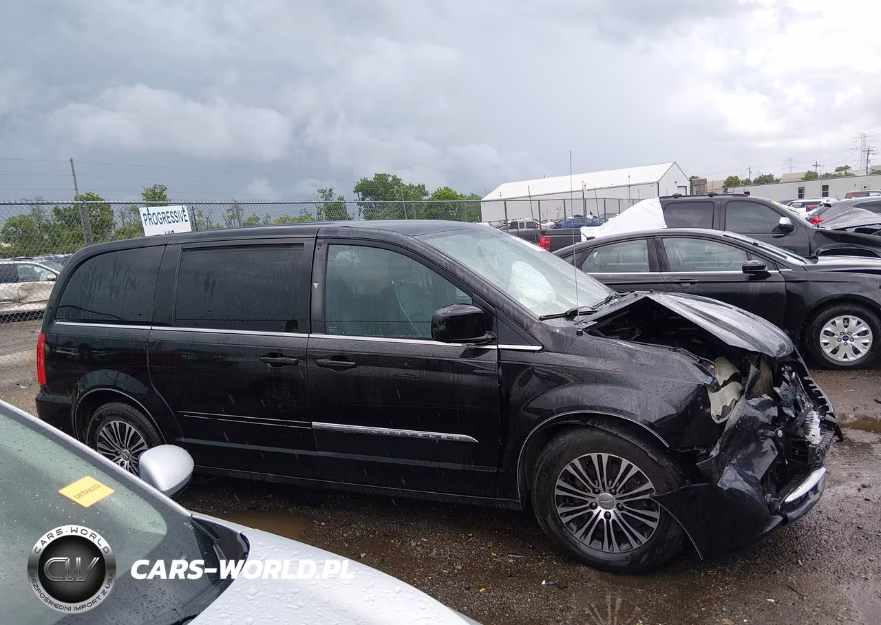 2014 Chrysler Town & Country S VIN:2C4RC1HG3ER277180 - 13