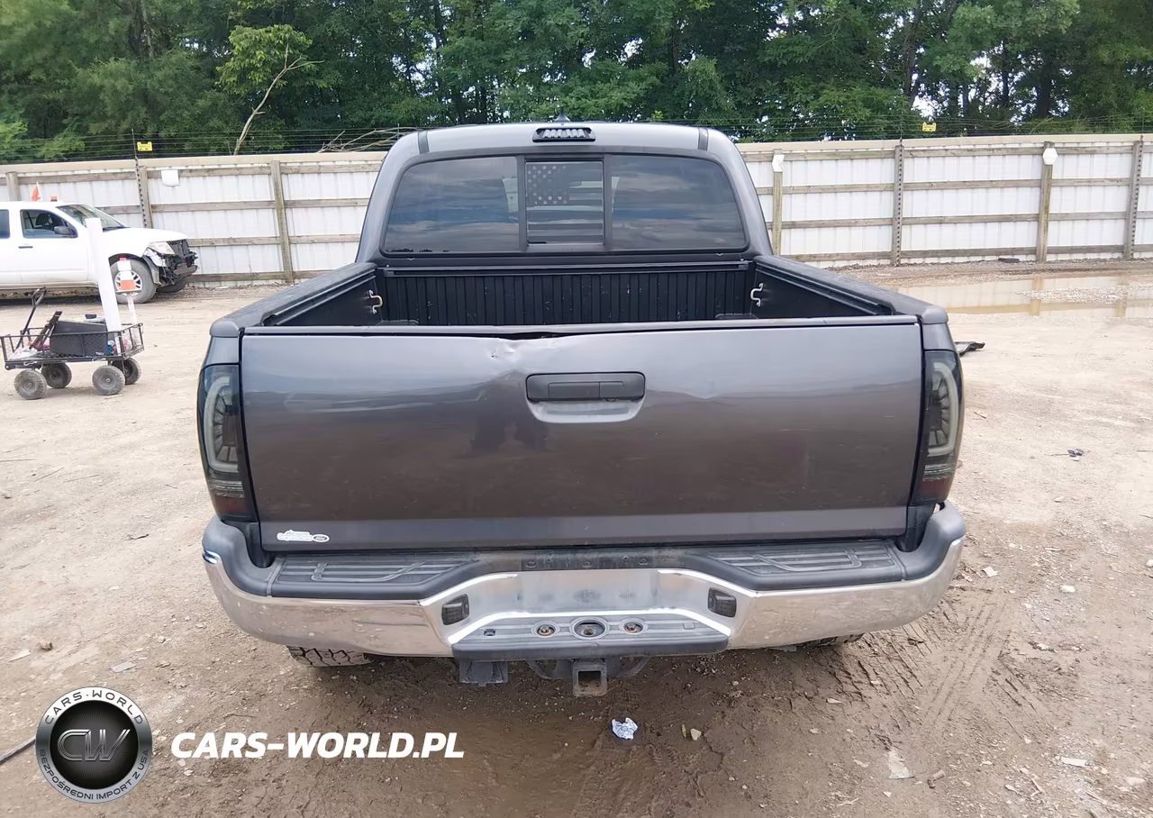 2015 Toyota Tacoma Base V6 VIN:5TFLU4EN3FX125815 - 16