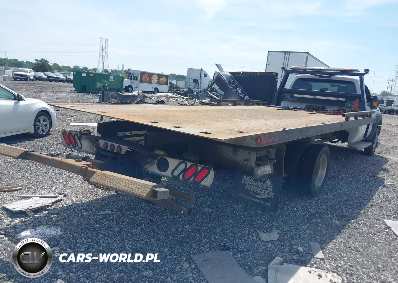 2016 Ford F-550 Chassis Xlt VIN:1FDUF5HT7GEB25601 - 4