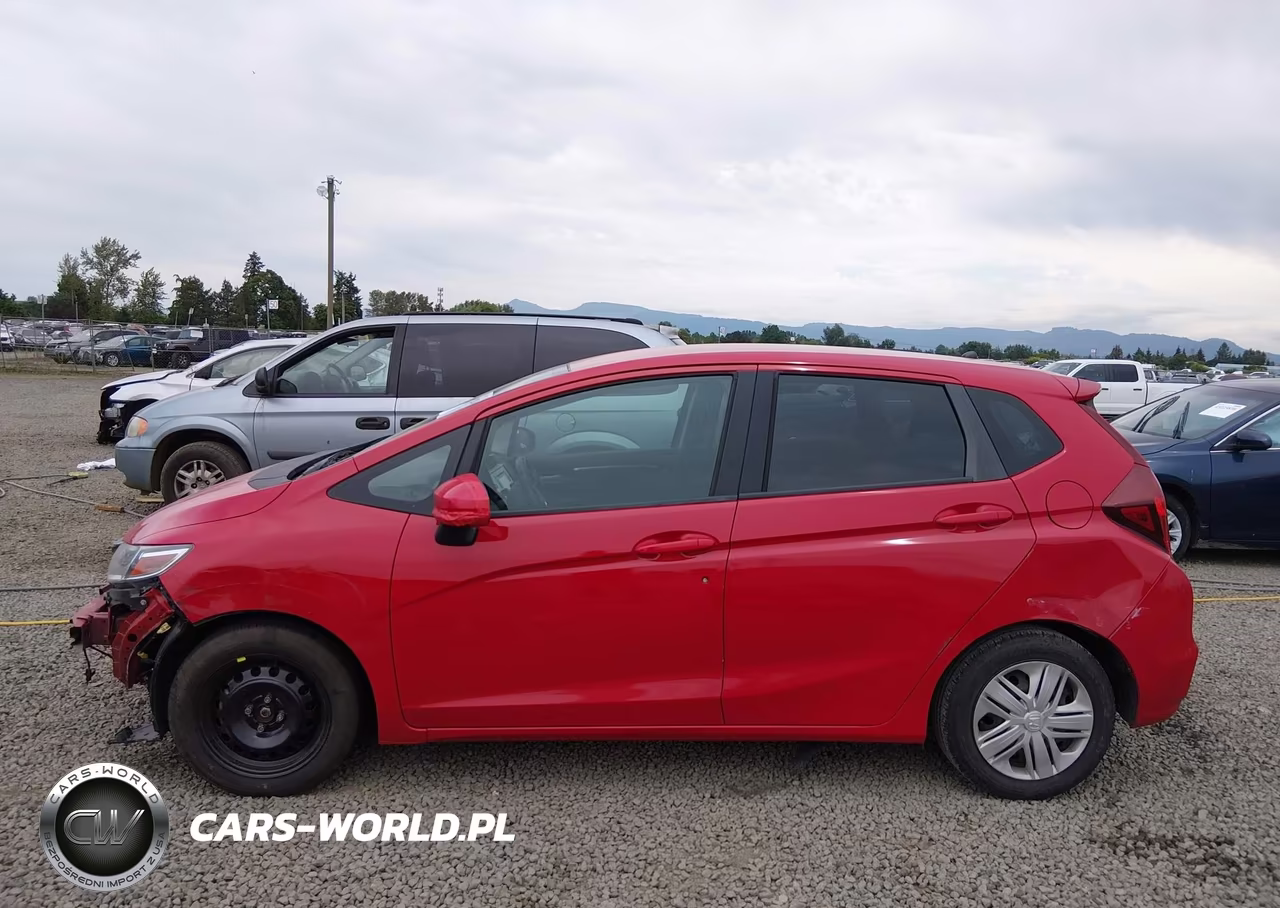 2018 Honda Fit Lx VIN:3HGGK5H48JM728145 - 15