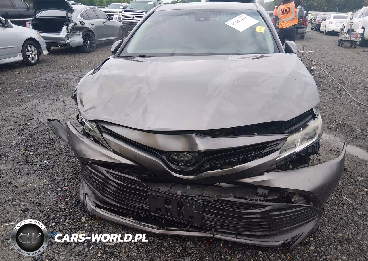2018 Toyota Camry Le VIN:4T1B11HK2JU594985 - 6