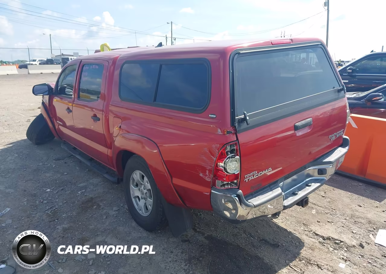 2015 Toyota Tacoma Prerunner V6 VIN:5TFJU4GN4FX076516 - 3