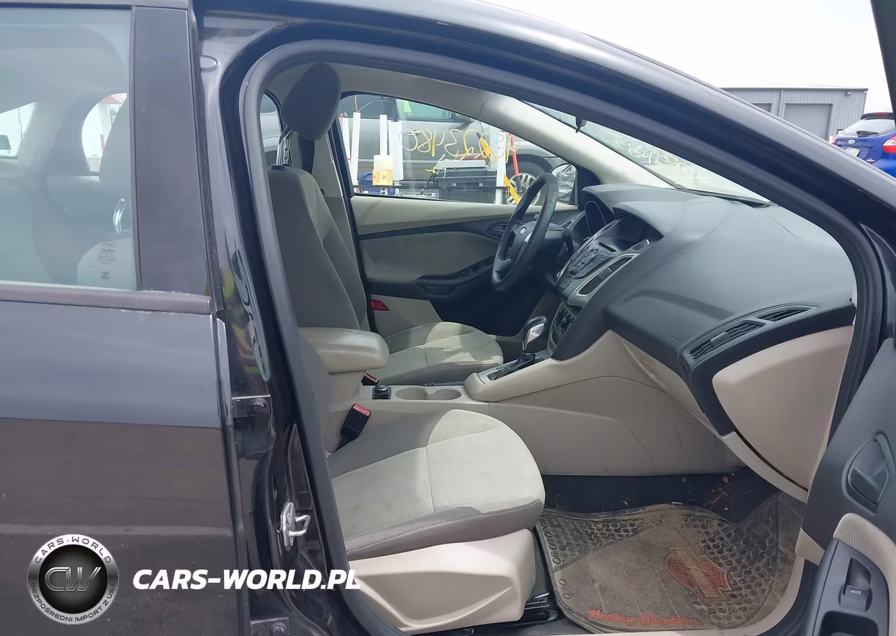 2012 Ford Focus Se VIN:1FAHP3F21CL336015 - 5