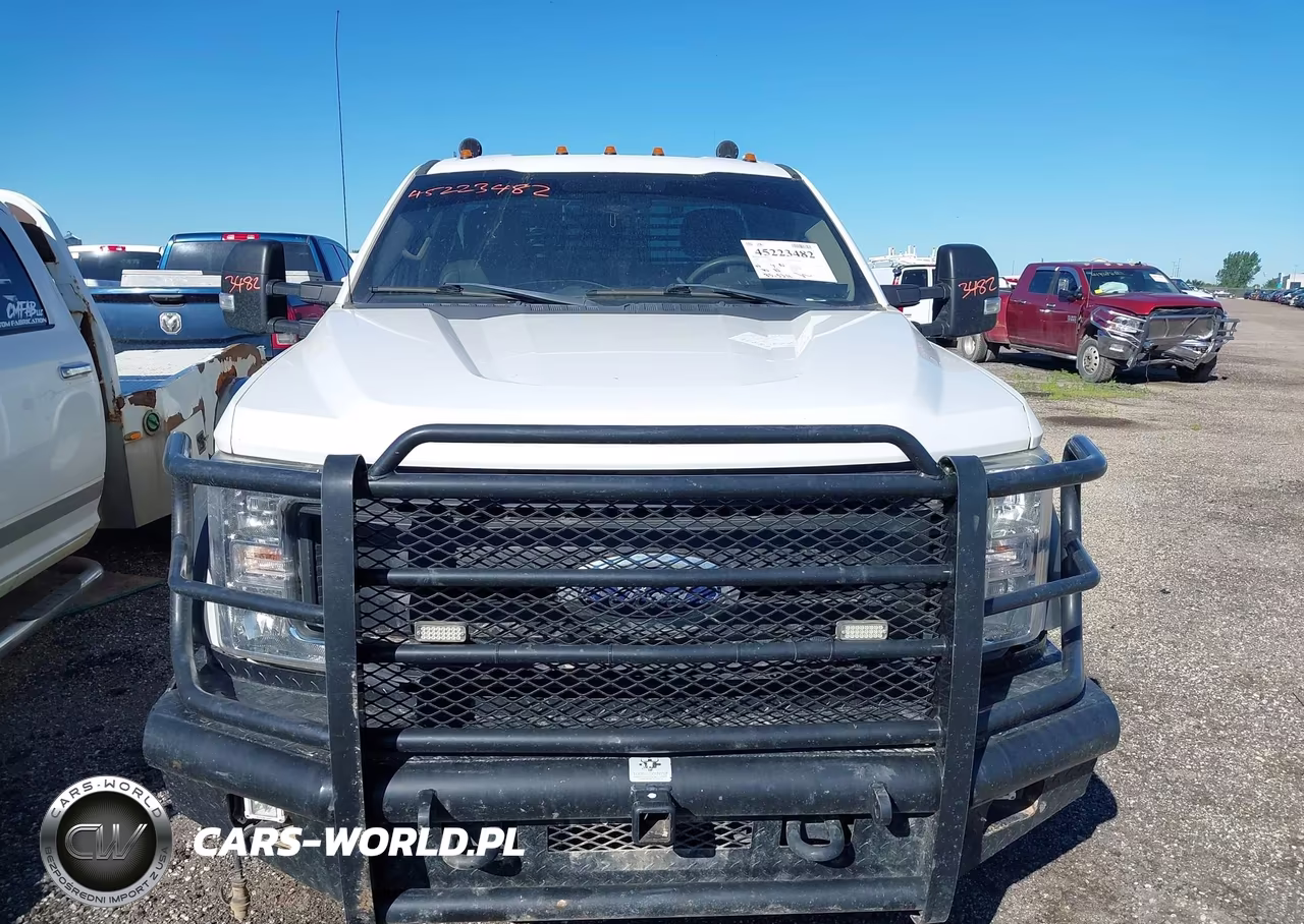 2018 Ford F-450 Chassis Xl VIN:1FDUF4HT2JEC94796 - 12