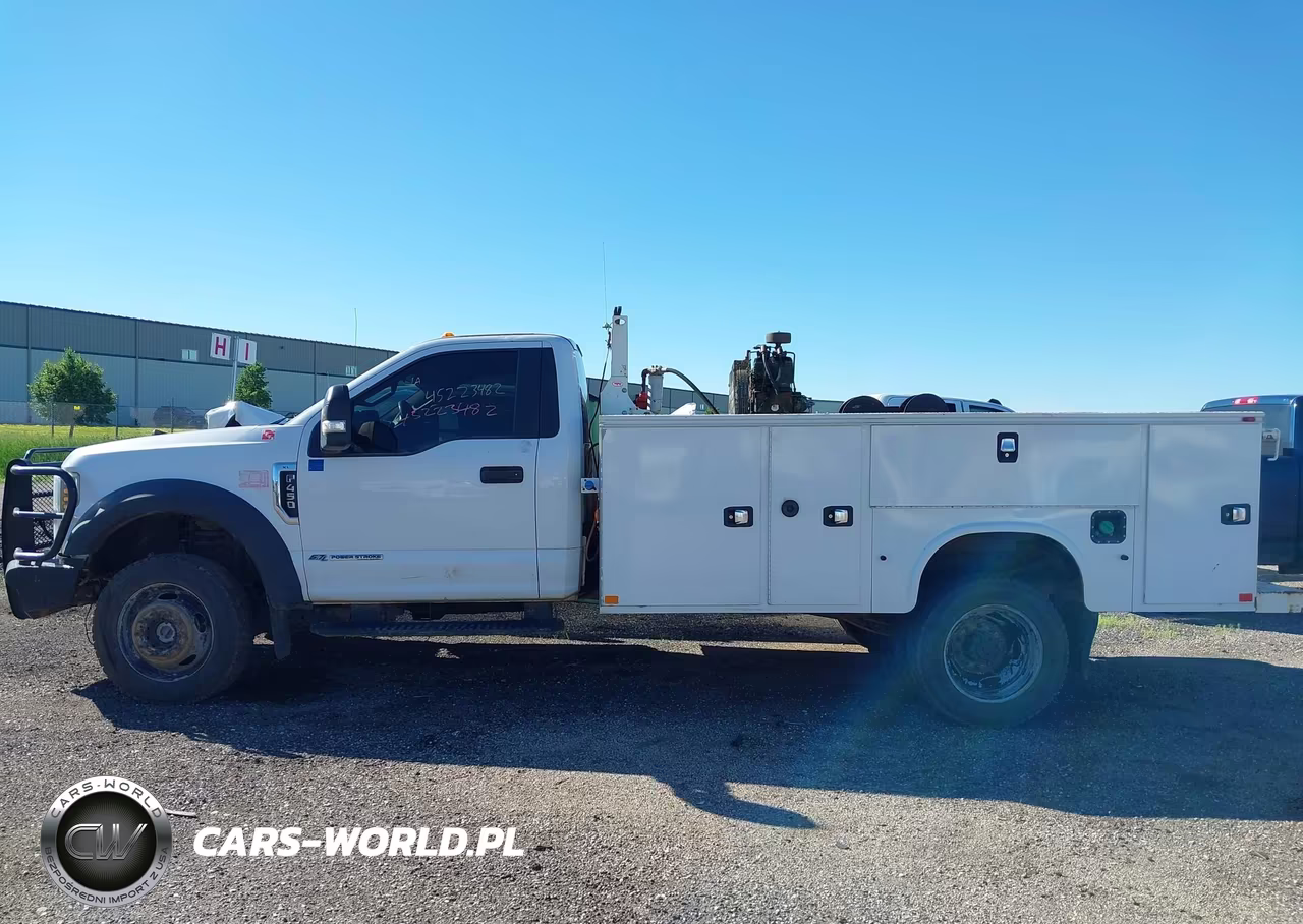 2018 Ford F-450 Chassis Xl VIN:1FDUF4HT2JEC94796 - 14