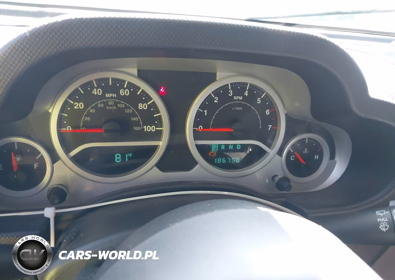 2007 Jeep Wrangler Unlimited Sahara VIN:1J8GA59197L163364 - 15