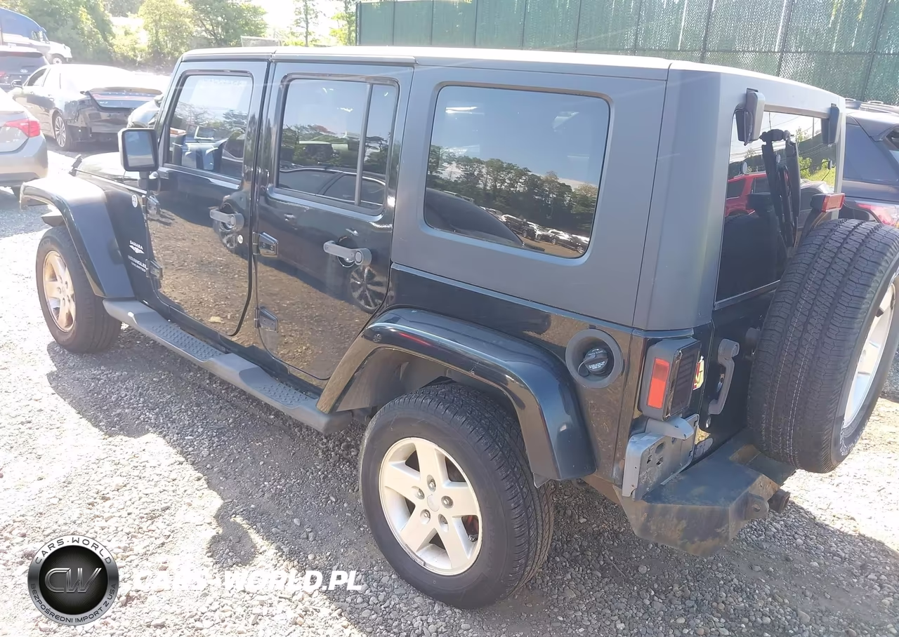 2007 Jeep Wrangler Unlimited Sahara VIN:1J8GA59197L163364 - 3