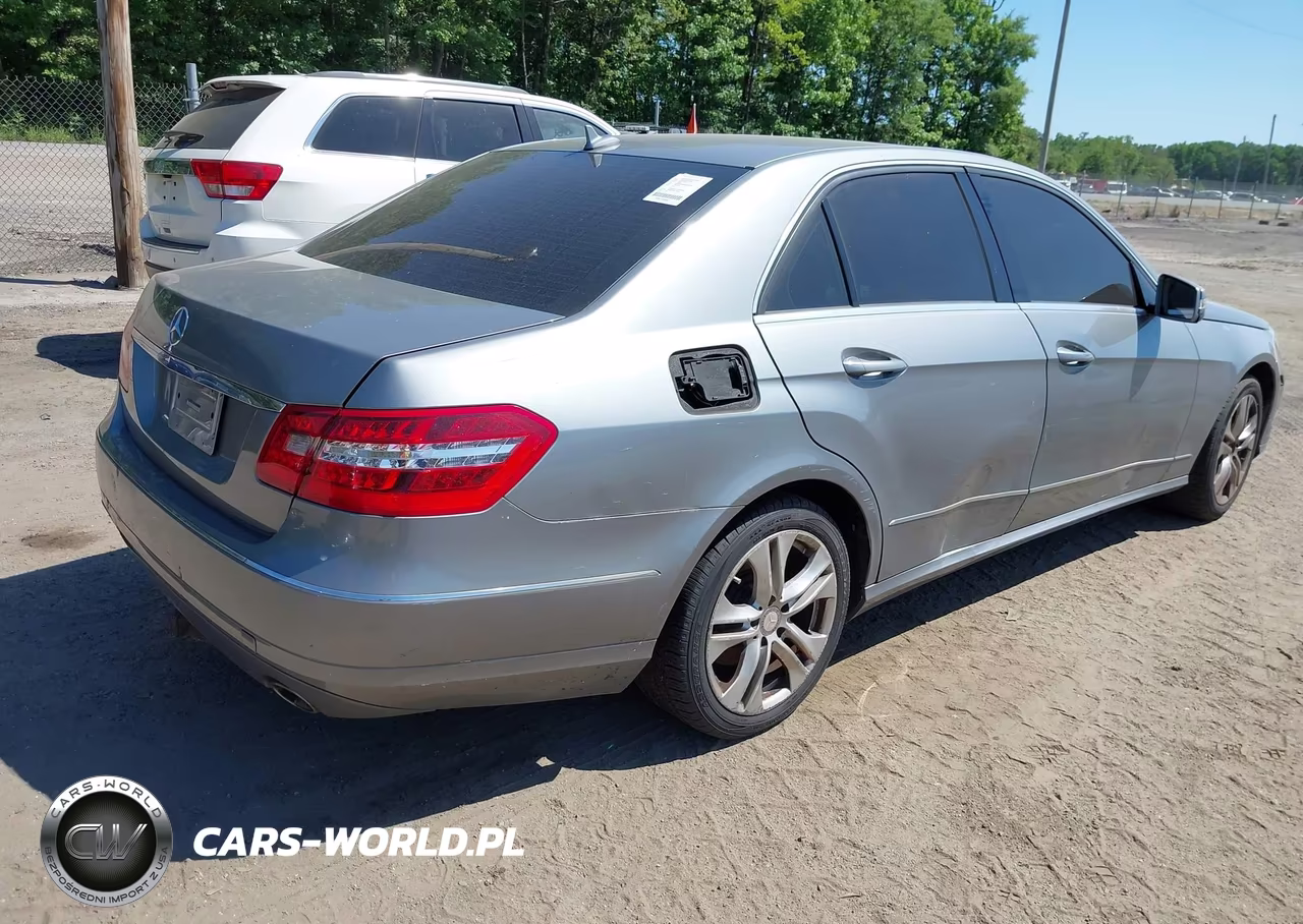 2010 Mercedes-Benz E 350 VIN:WDDHF5GB2AA209778 - 4