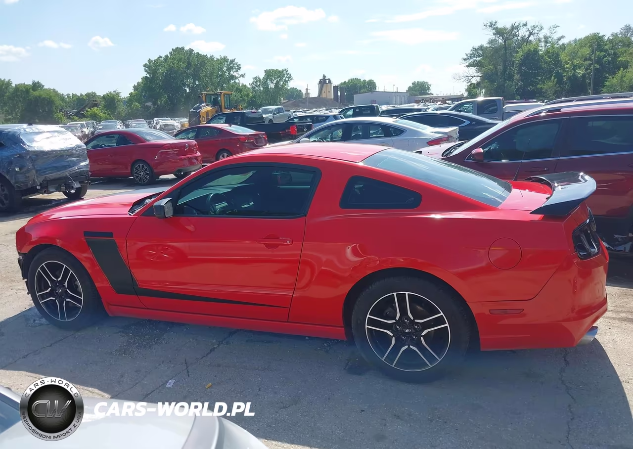 2014 Ford Mustang V6 VIN:1ZVBP8AMXE5328957 - 14