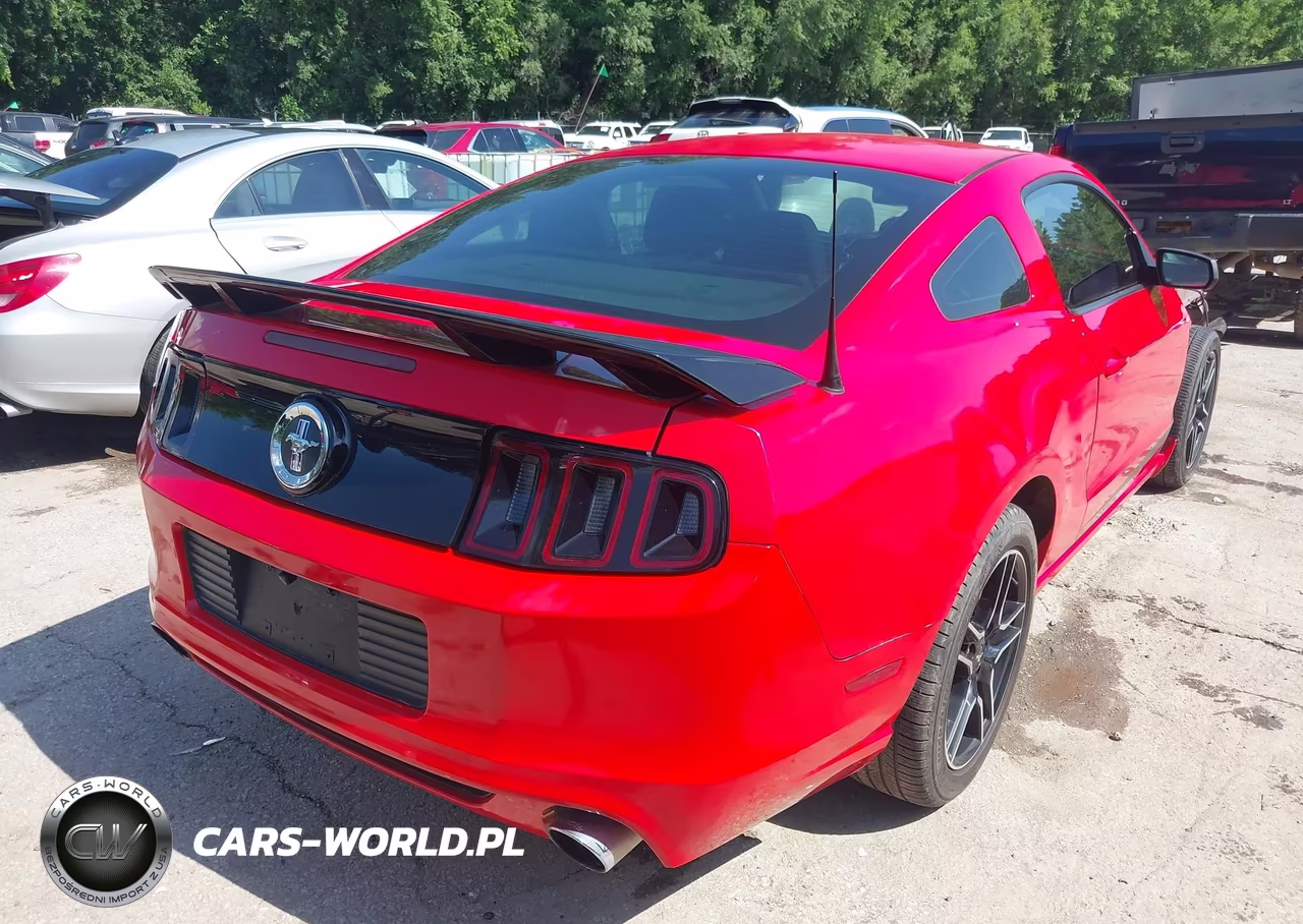 2014 Ford Mustang V6 VIN:1ZVBP8AMXE5328957 - 4