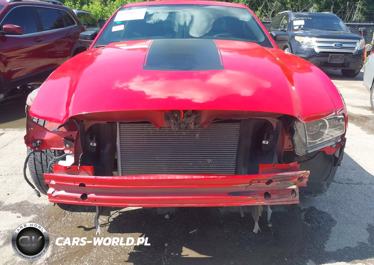 2014 Ford Mustang V6 VIN:1ZVBP8AMXE5328957 - 6