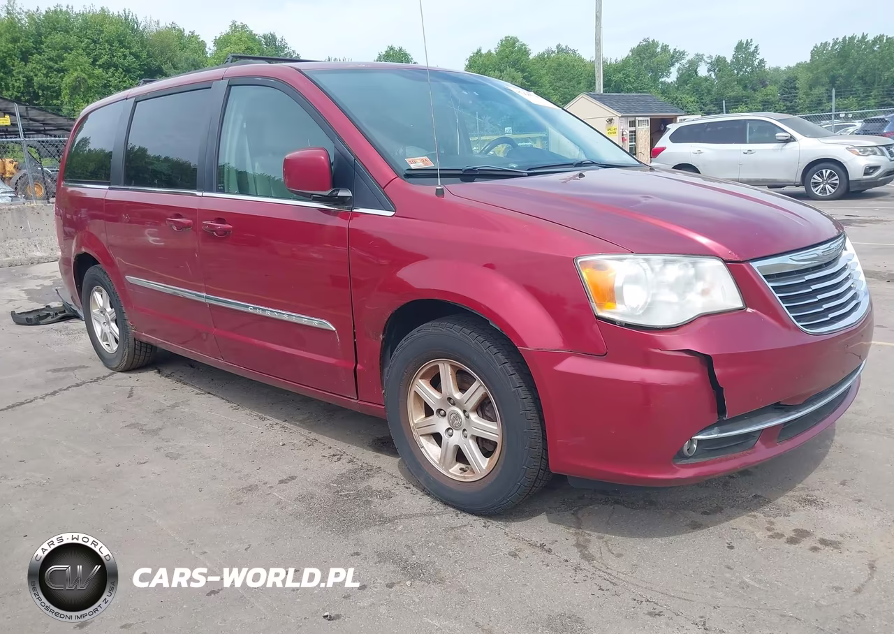 2012 Chrysler Town & Country Touring – zdjęcie 1 z 11