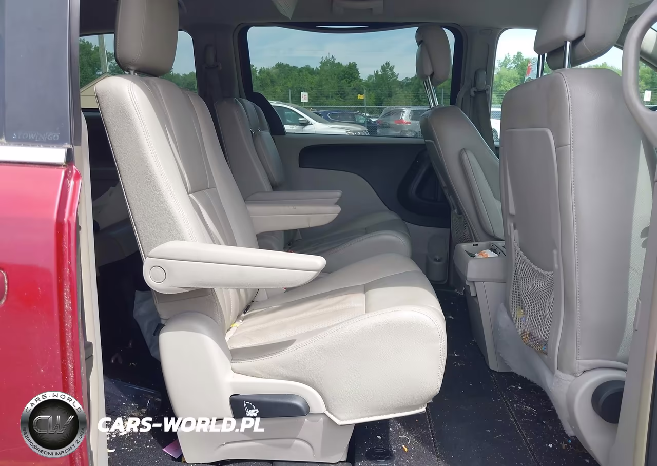 2012 Chrysler Town & Country Touring VIN:2C4RC1BG5CR339118 - 8