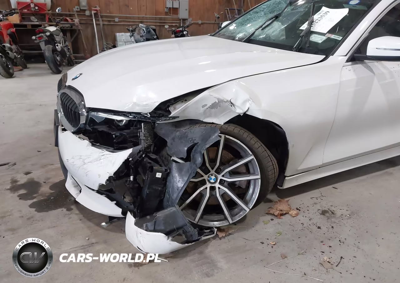 2020 BMW 330I xDrive VIN:3MW5R7J09L8B20731 - 16