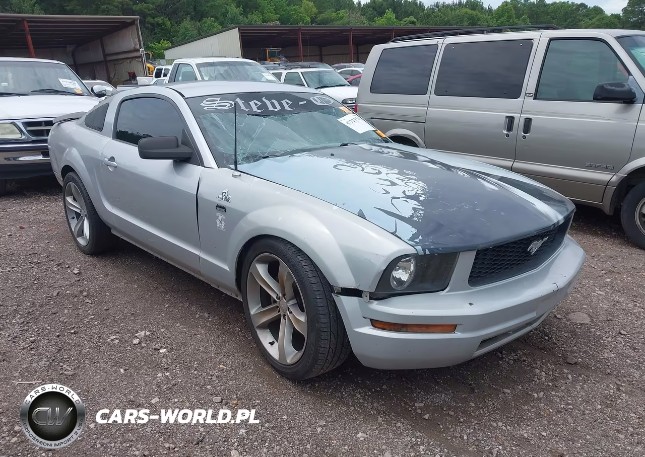 2007 Ford Mustang V6 Deluxe-V6 Premium