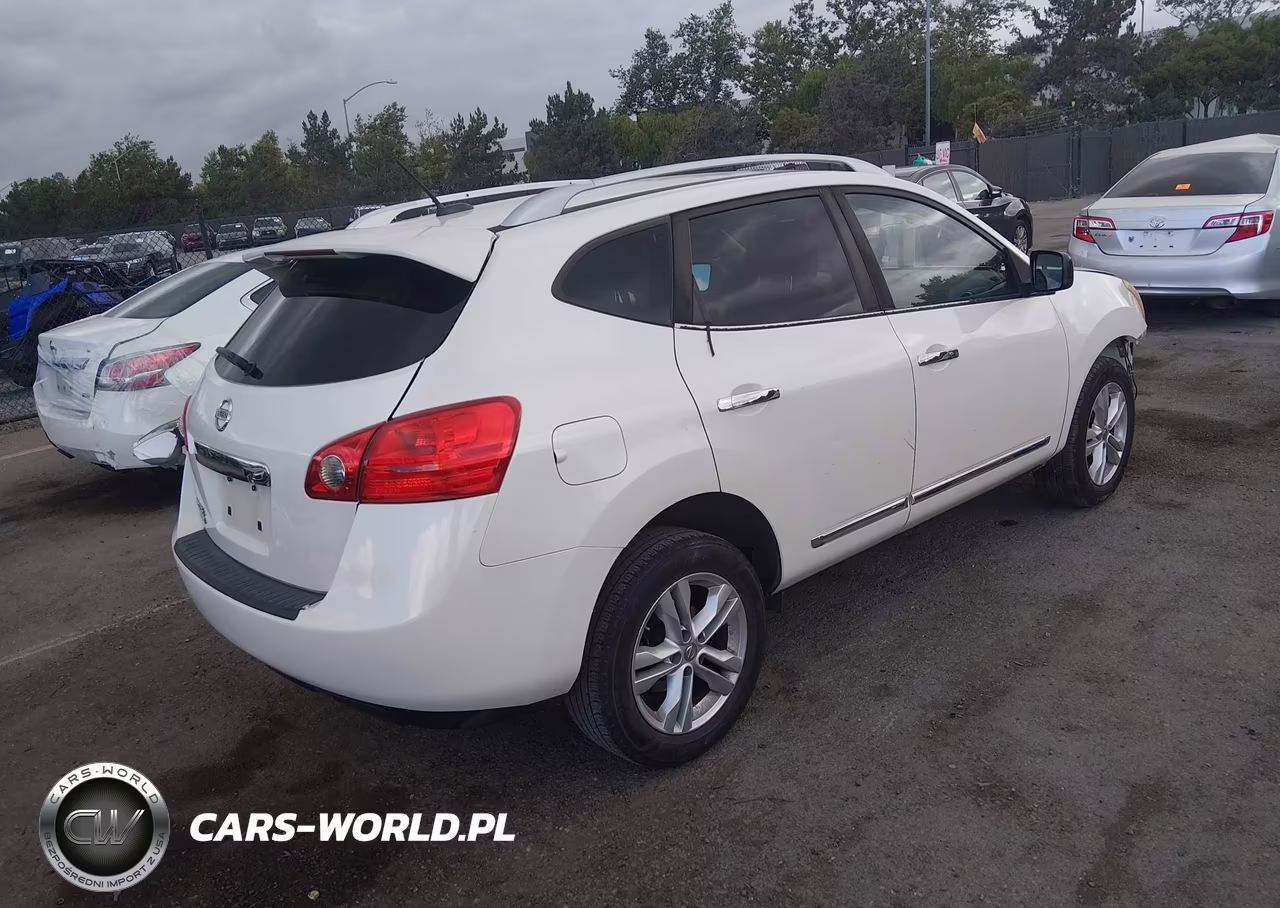 2015 Nissan Rogue Select S VIN:JN8AS5MT3FW671656 - 4
