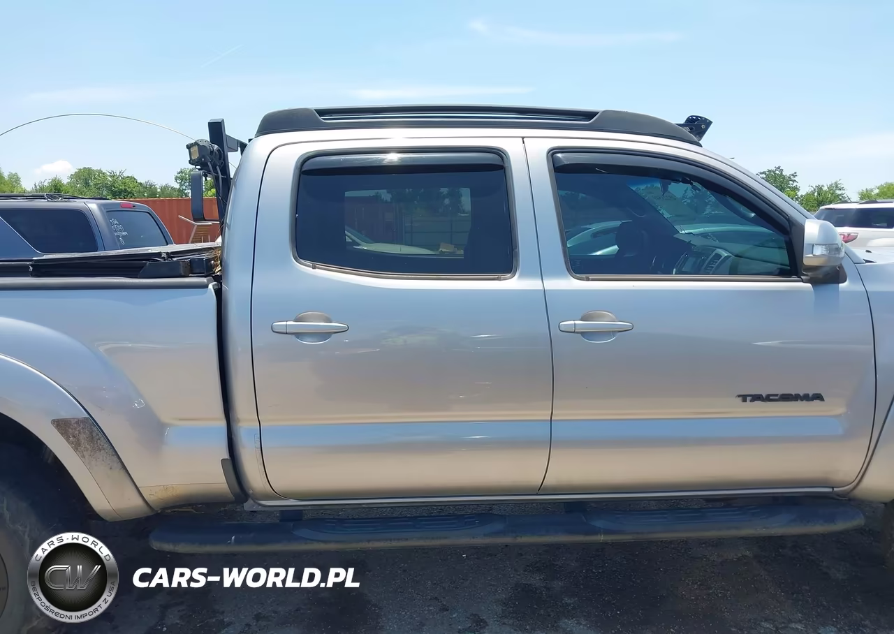 2015 Toyota Tacoma Base V6 VIN:3TMMU4FN3FM080108 - 13