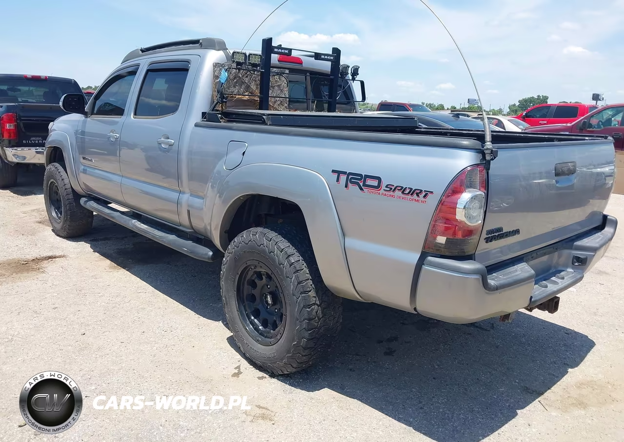 2015 Toyota Tacoma Base V6 VIN:3TMMU4FN3FM080108 - 3