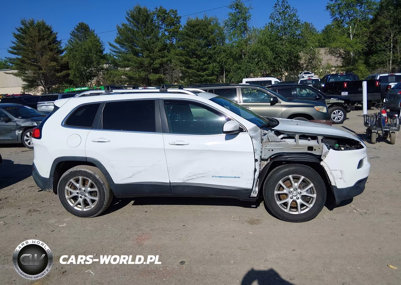 2014 Jeep Cherokee Latitude VIN:1C4PJMCS4EW184265 - 14