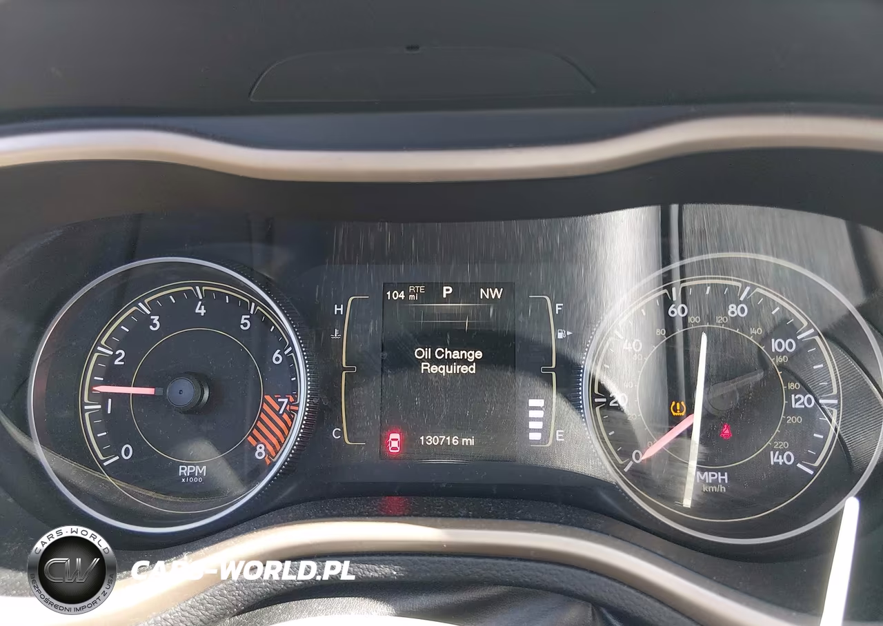2014 Jeep Cherokee Latitude VIN:1C4PJMCS4EW184265 - 7