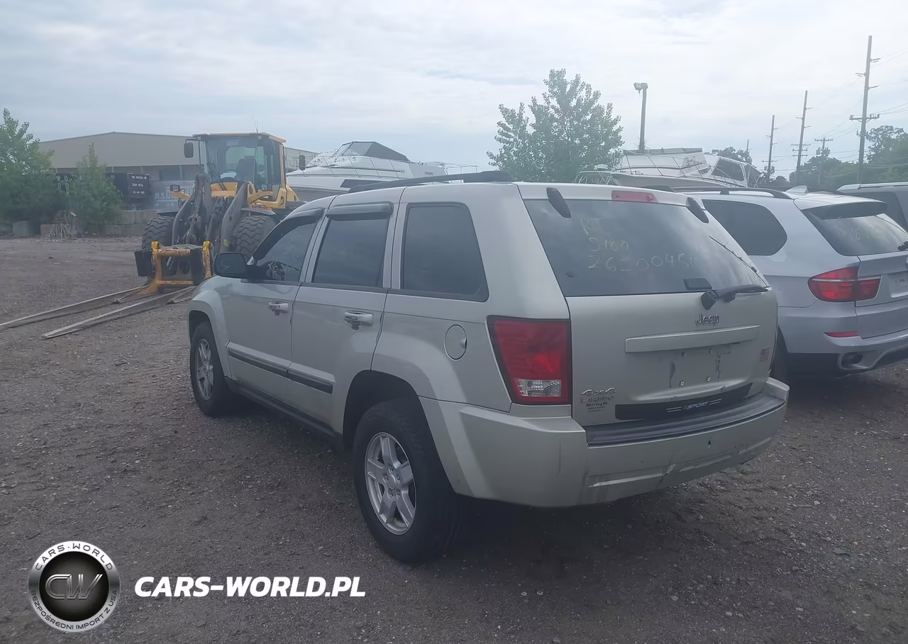 2007 Jeep Grand Cherokee Laredo VIN:1J8GR48K87C564708 - 3