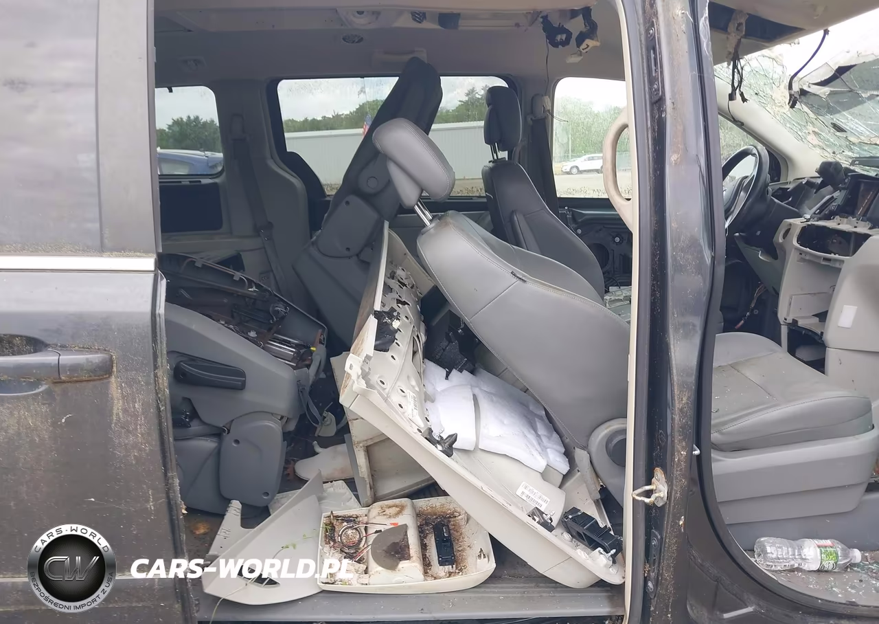 2012 Volkswagen Routan Se VIN:2C4RVABG8CR391756 - 8