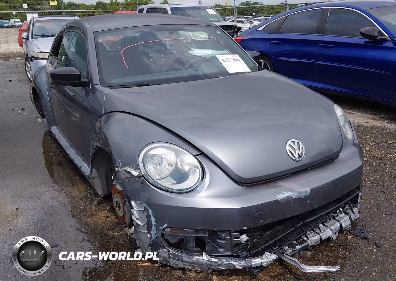 2014 Volkswagen Beetle 2.5L Entry – zdjęcie 1 z 20