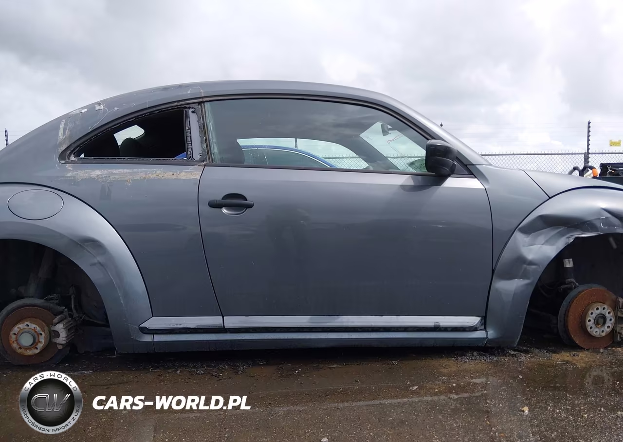 2014 Volkswagen Beetle 2.5L Entry VIN:3VWFP7AT8EM625206 - 13