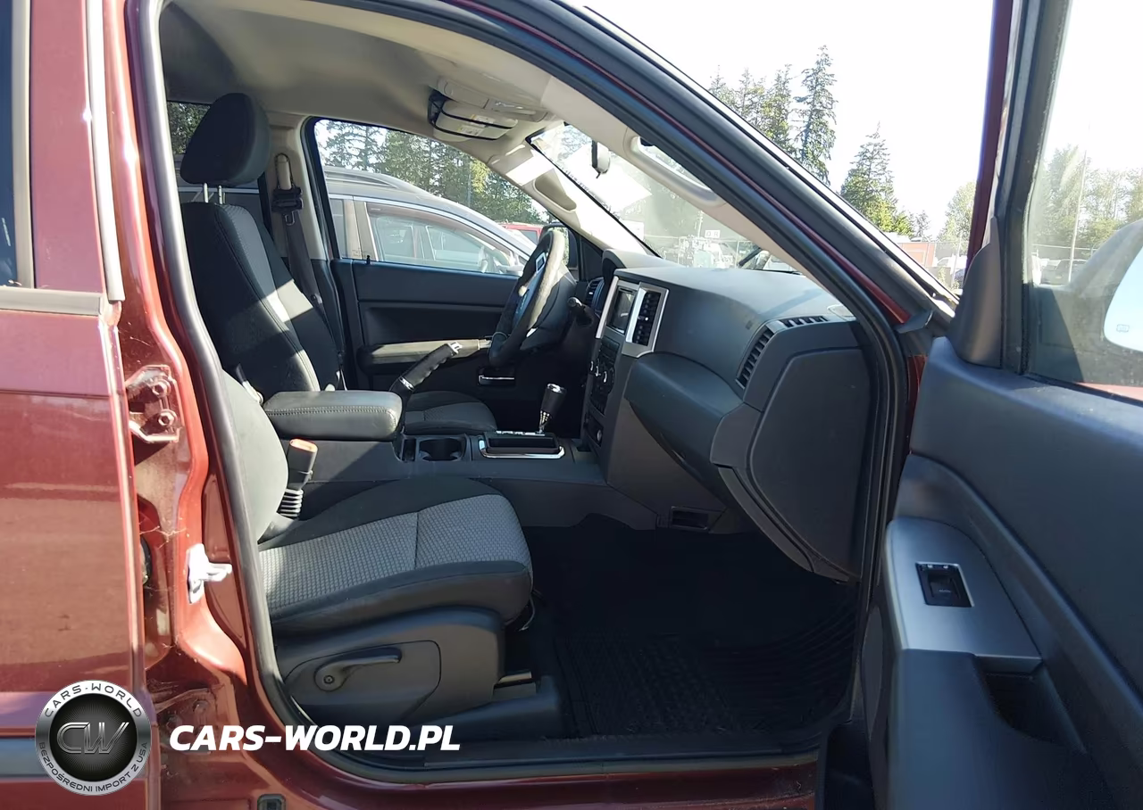 2009 Jeep Grand Cherokee Laredo VIN:1J8GR48K09C502190 - 5
