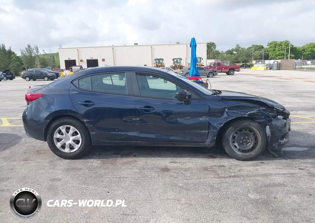 2018 Mazda Mazda3 Sport VIN:3MZBN1U76JM169247 - 13