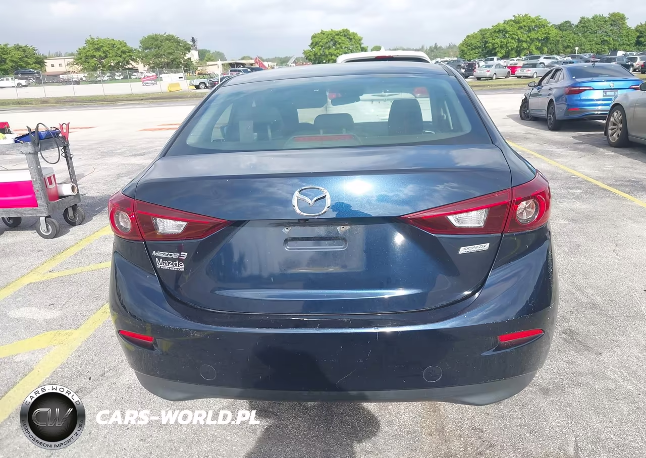 2018 Mazda Mazda3 Sport VIN:3MZBN1U76JM169247 - 16