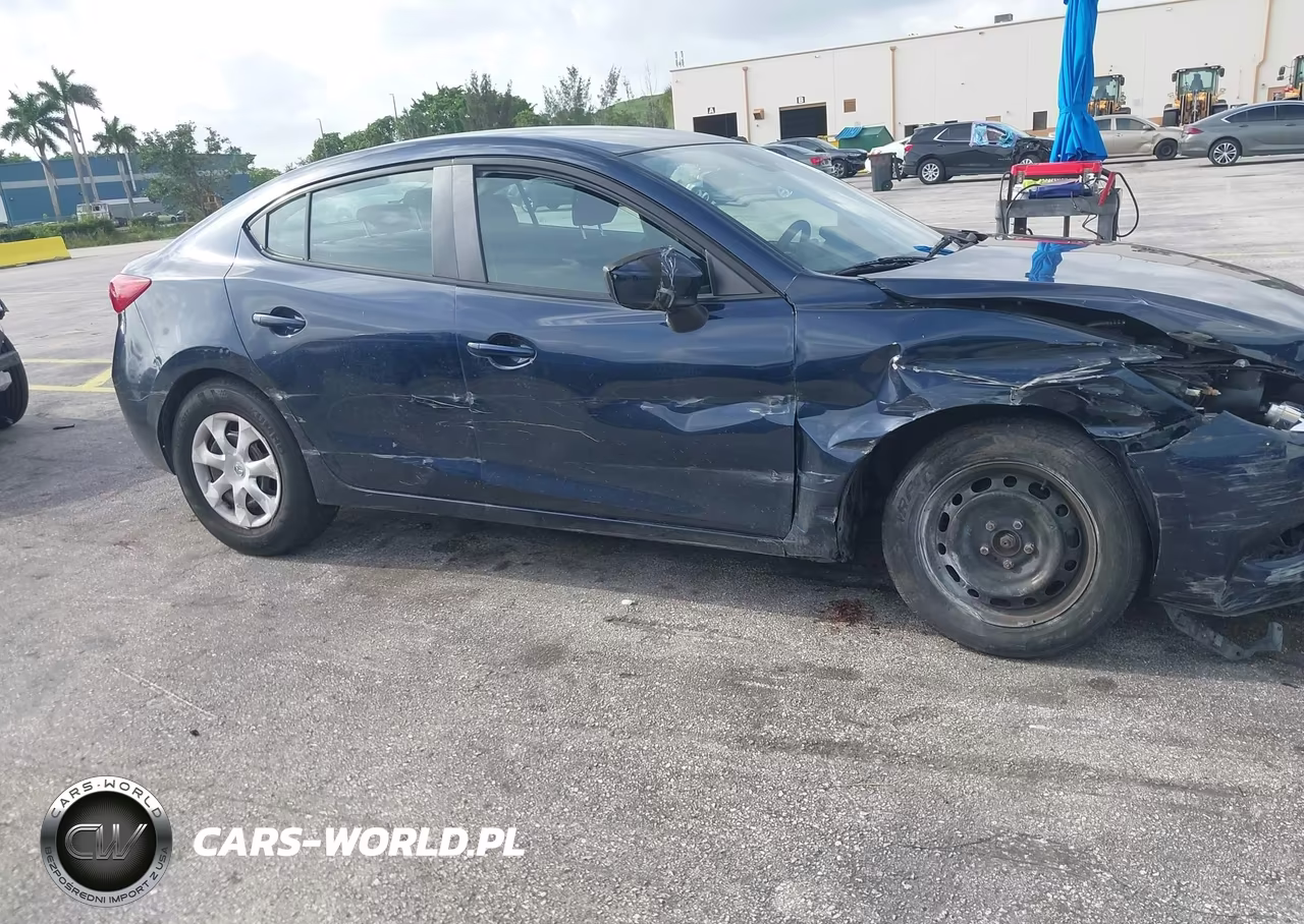 2018 Mazda Mazda3 Sport VIN:3MZBN1U76JM169247 - 6
