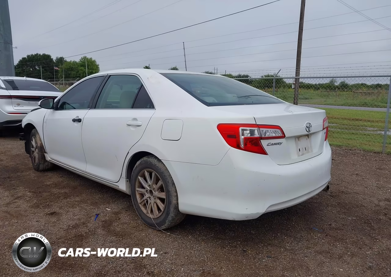2012 Toyota Camry Le VIN:4T1BF1FK5CU518720 - 3