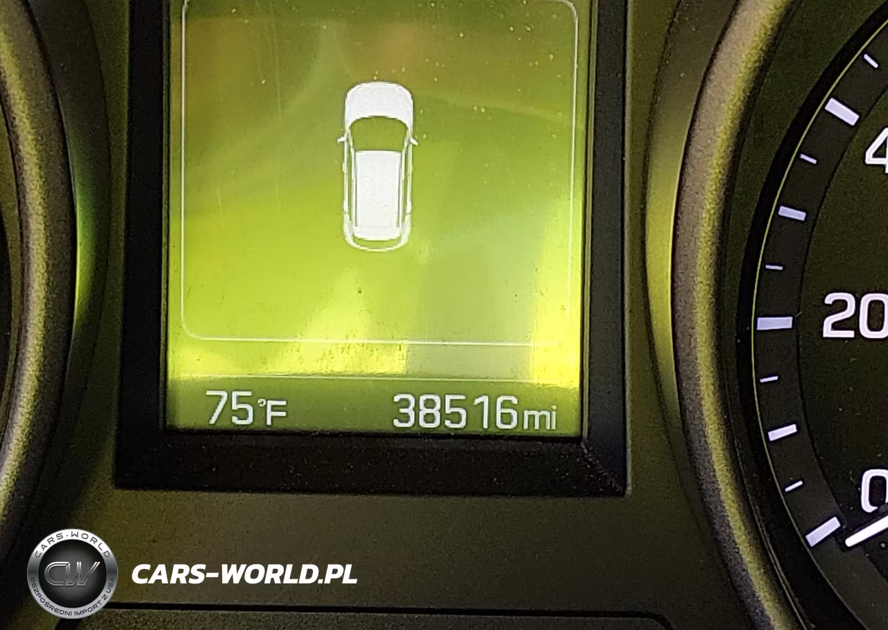 2017 Hyundai Santa Fe Sport 2.4L VIN:5NMZUDLB1HH002996 - 15