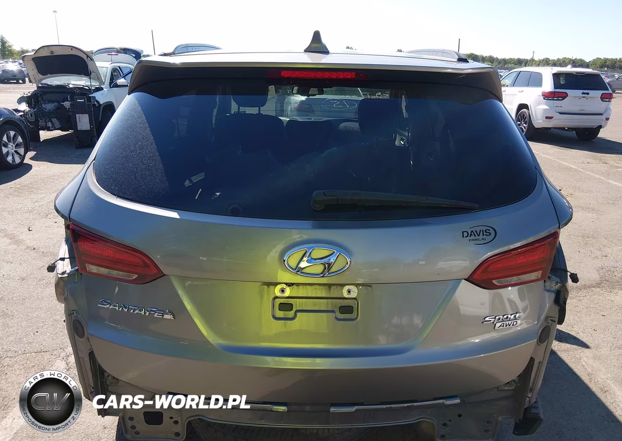 2017 Hyundai Santa Fe Sport 2.4L VIN:5NMZUDLB1HH002996 - 16