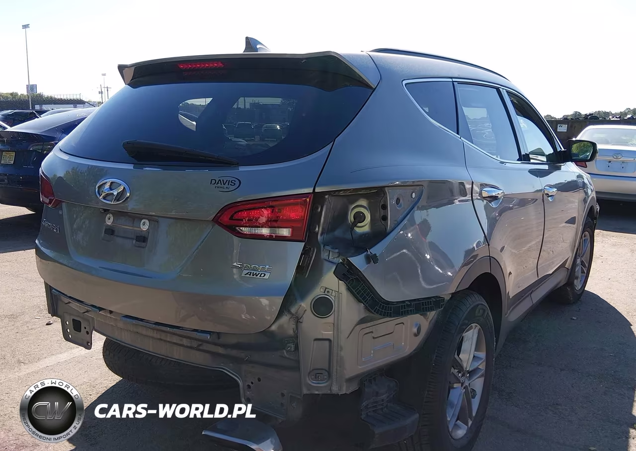 2017 Hyundai Santa Fe Sport 2.4L VIN:5NMZUDLB1HH002996 - 4