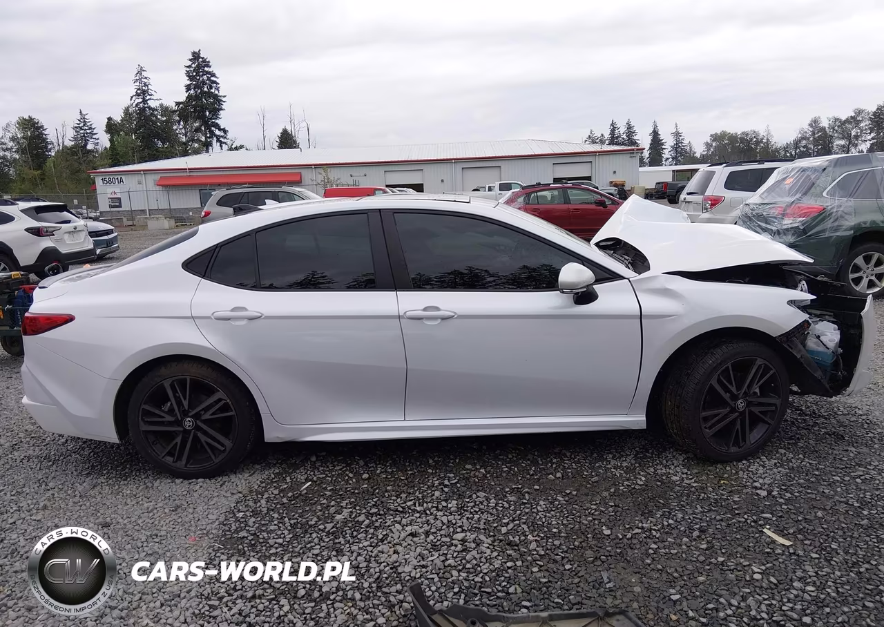 2025 Toyota Camry Xse VIN:4T1DBADK2SU501749 - 14
