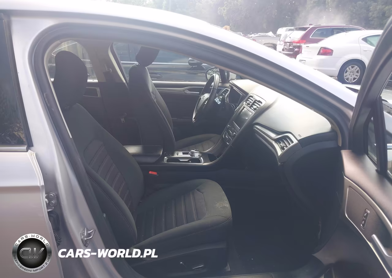 2019 Ford Fusion Hybrid Se VIN:3FA6P0LU4KR257692 - 5