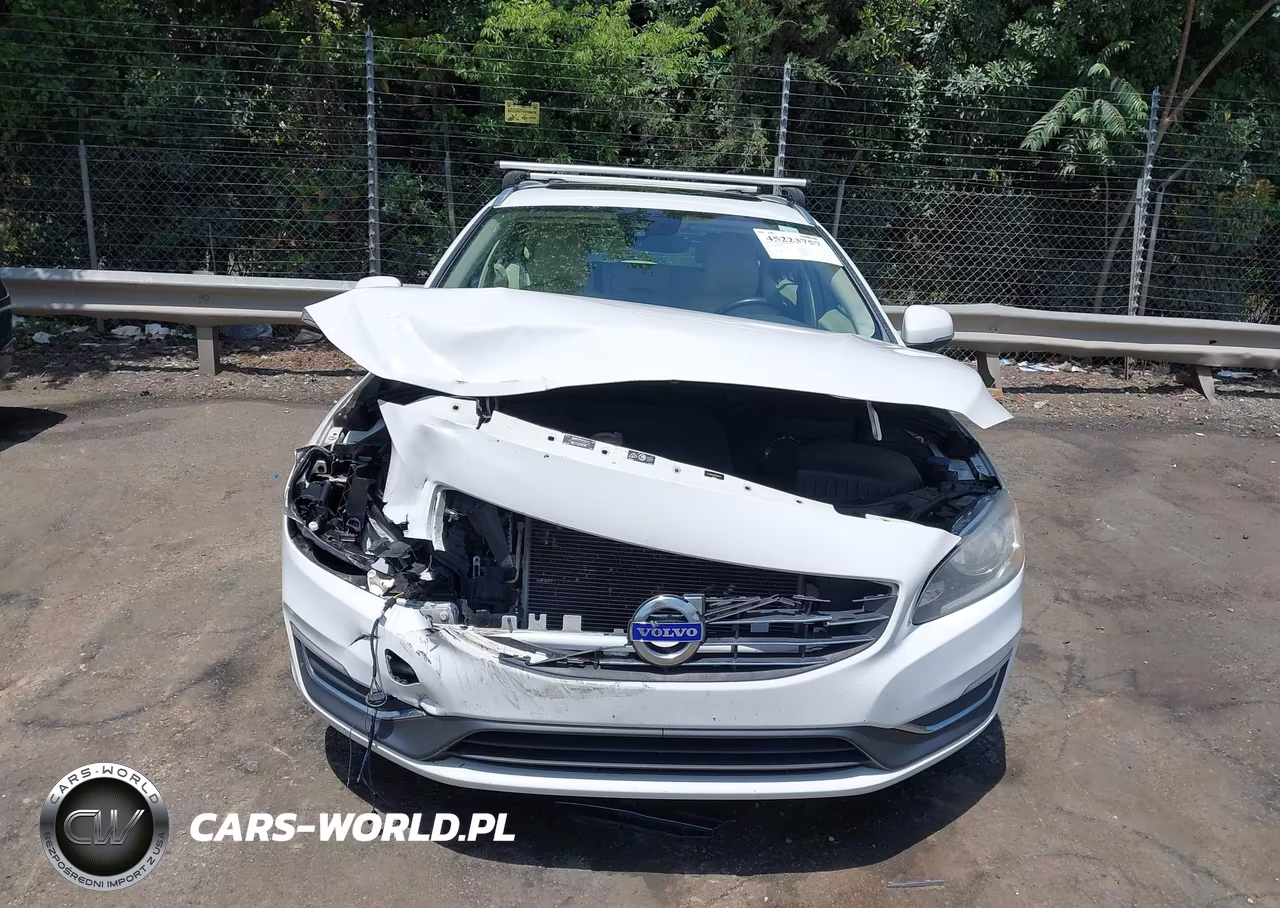2015 Volvo V60 T5 Premier VIN:YV140MEK6F1233431 - 12