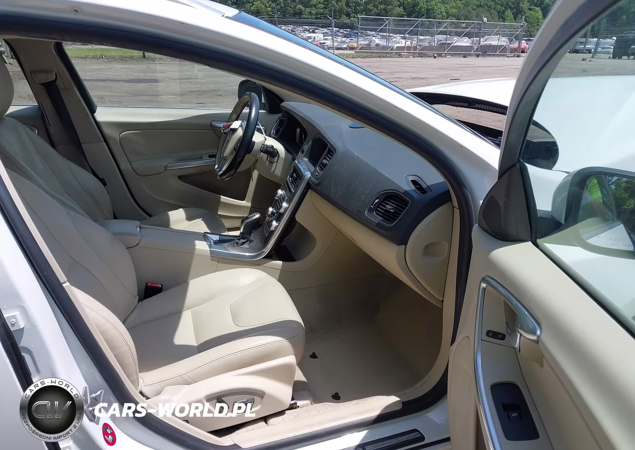 2015 Volvo V60 T5 Premier VIN:YV140MEK6F1233431 - 5