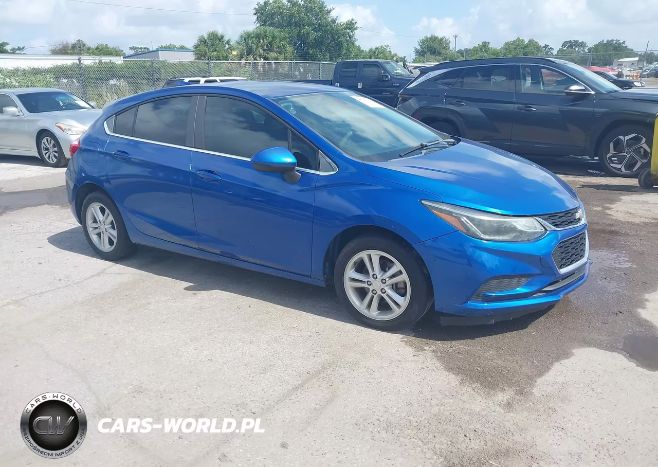 2018 Chevrolet Cruze Lt Auto – zdjęcie 1 z 17