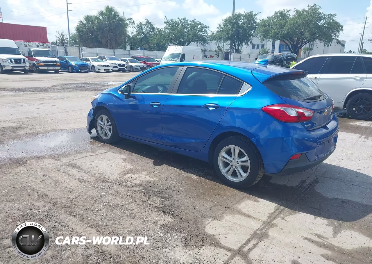 2018 Chevrolet Cruze Lt Auto VIN:3G1BE6SM5JS607639 - 3